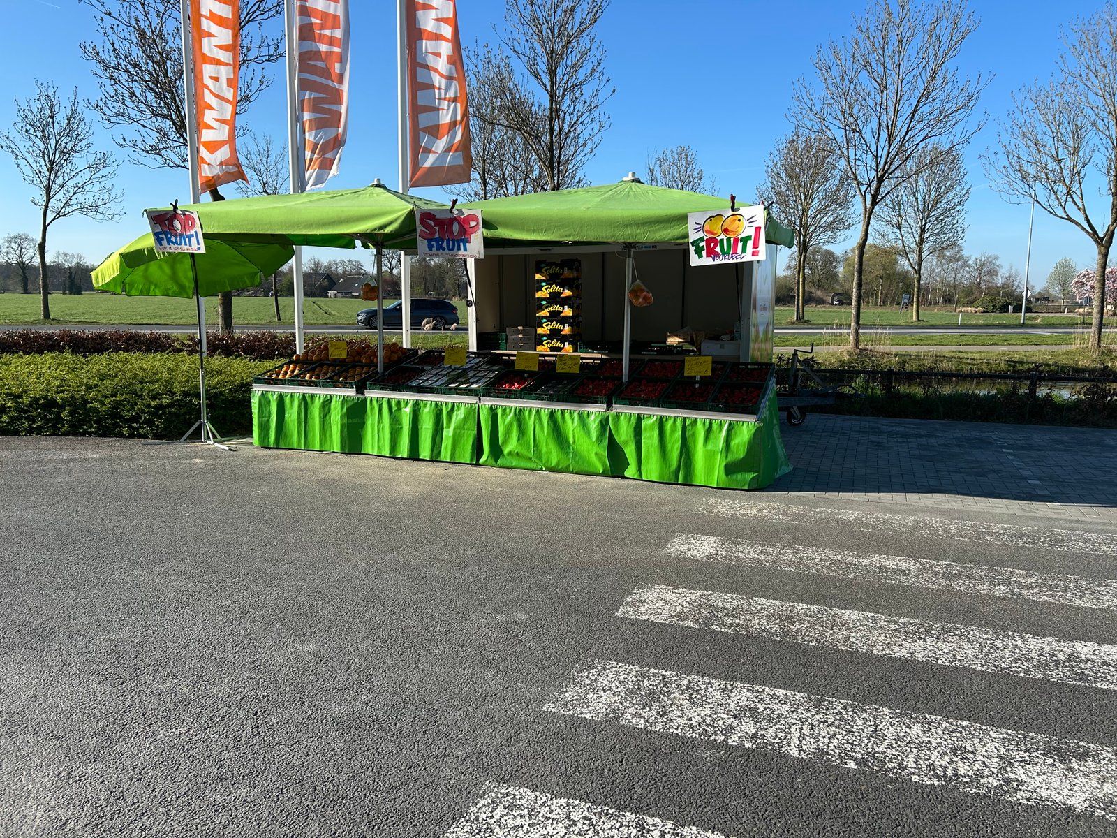 De fruitkraam van Puur van de Markt